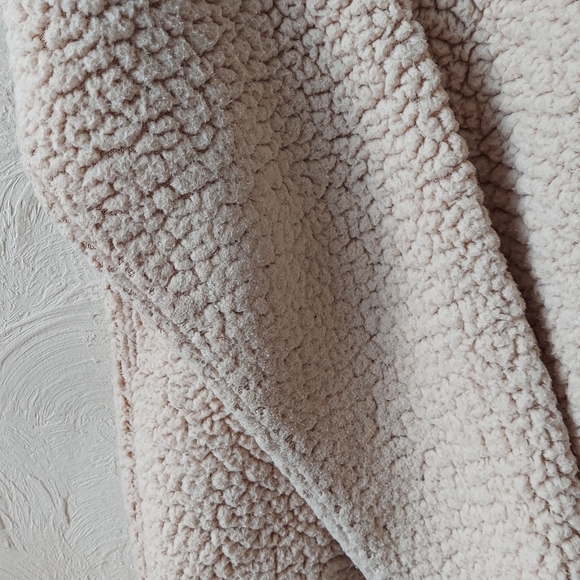 Sherpa pullover - Picture 3 of 10